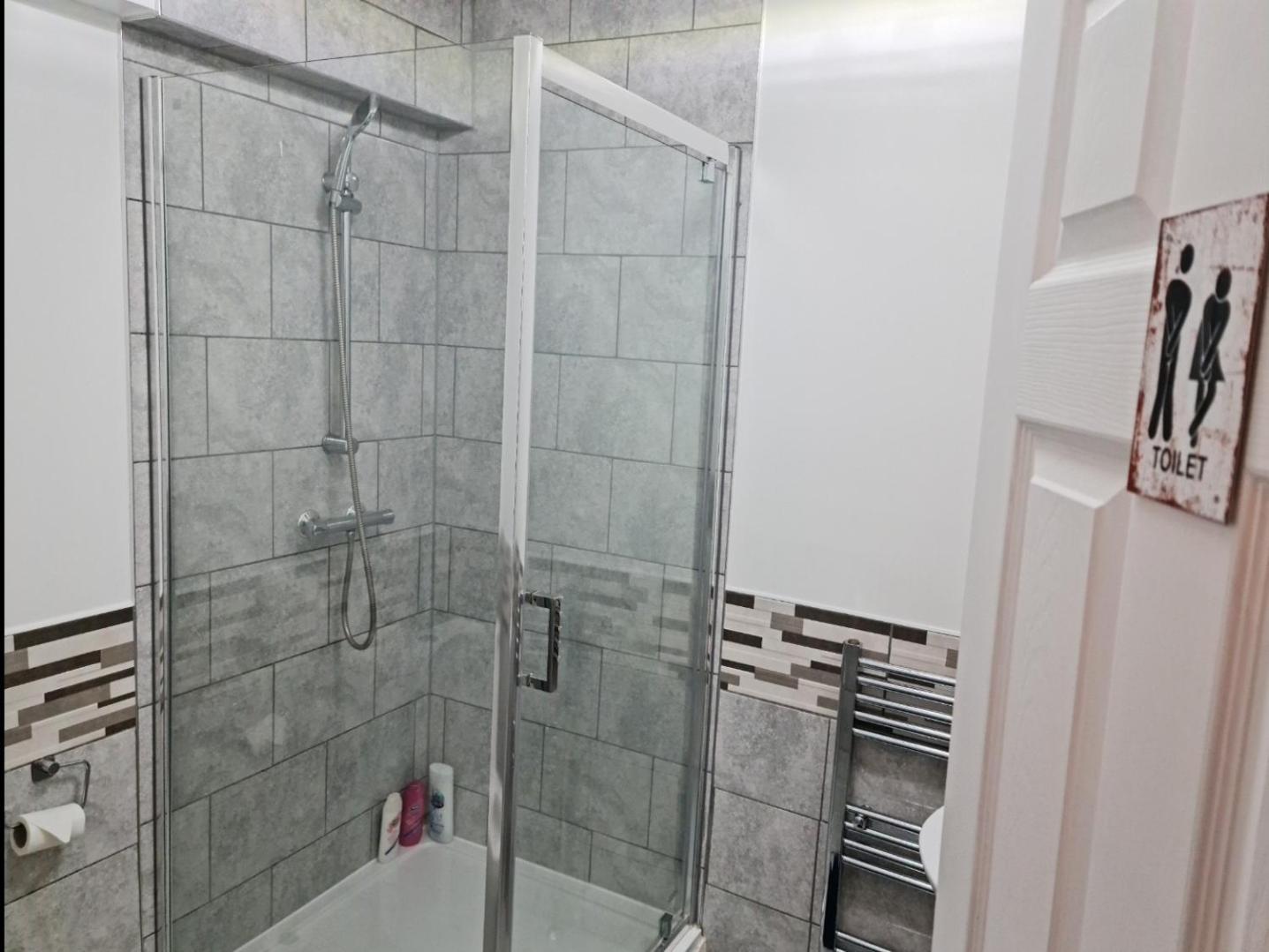 Cosy Studio With Kitchenette And Private Bathroom - 15Mins To Central London! Luaran gambar