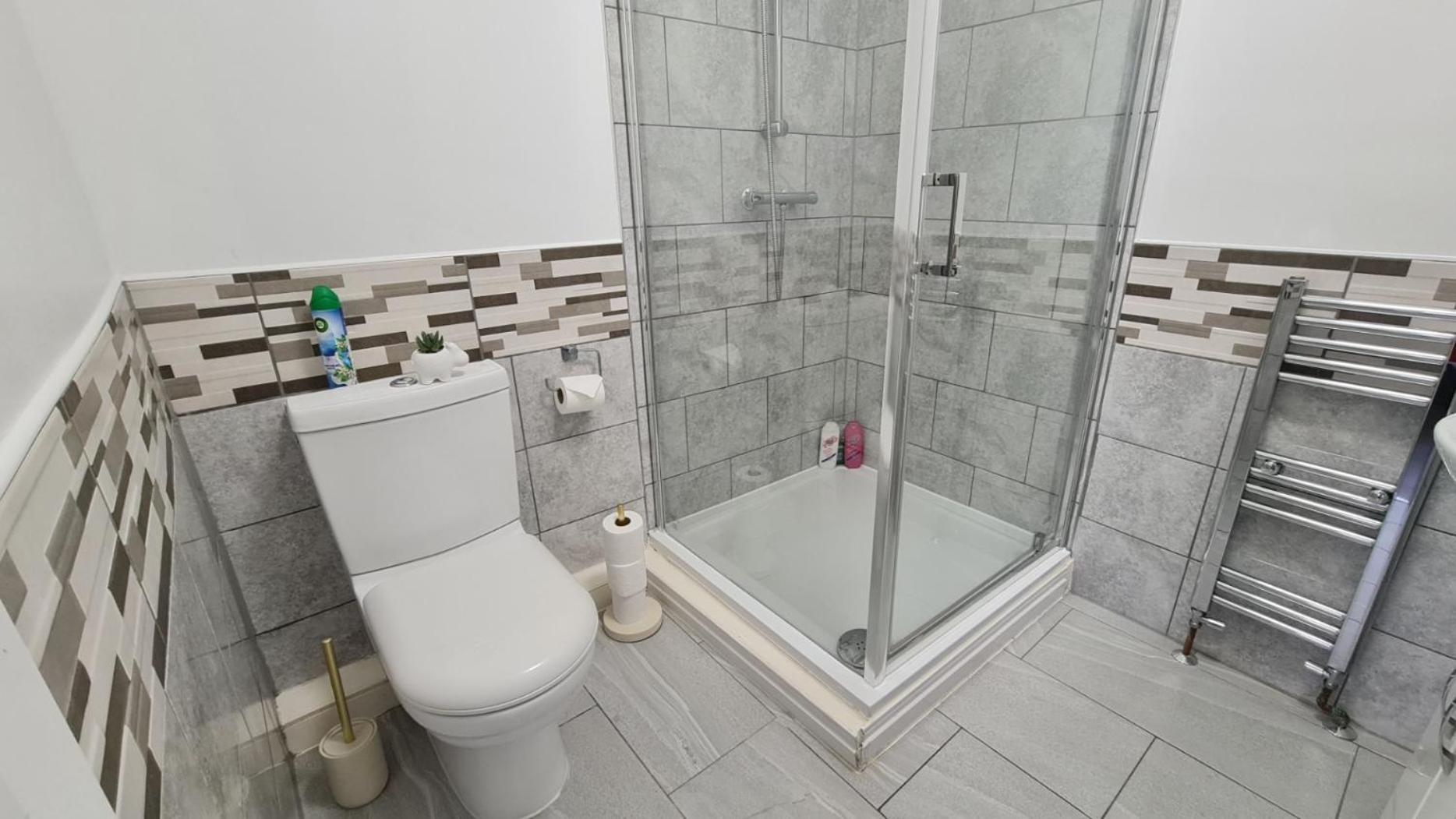 Cosy Studio With Kitchenette And Private Bathroom - 15Mins To Central London! Luaran gambar