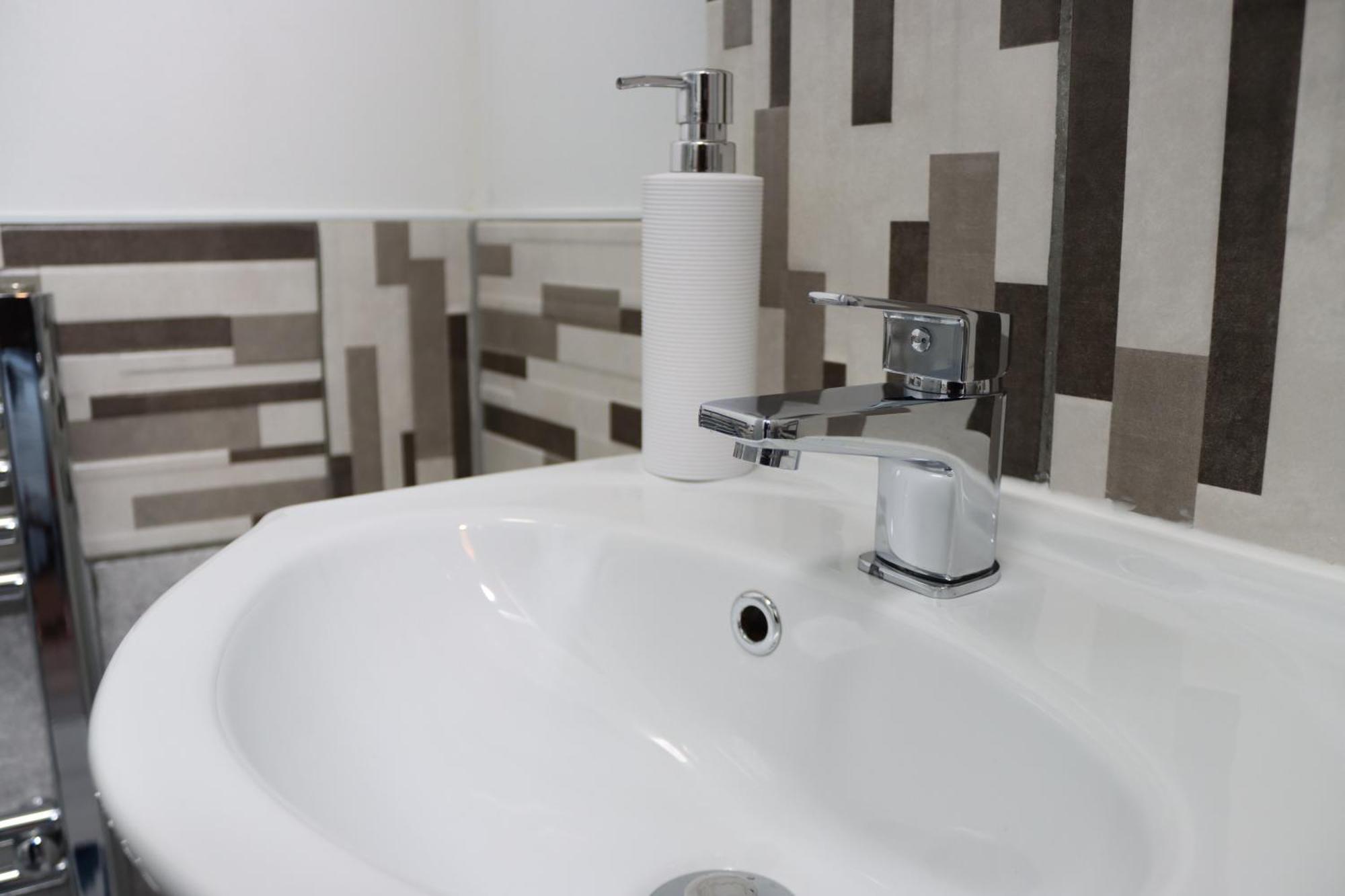 Cosy Studio With Kitchenette And Private Bathroom - 15Mins To Central London! Luaran gambar