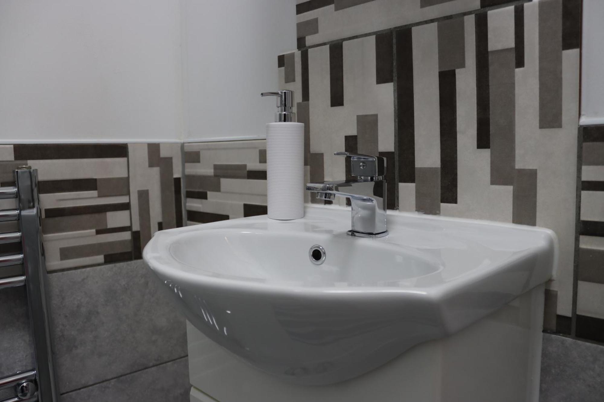 Cosy Studio With Kitchenette And Private Bathroom - 15Mins To Central London! Luaran gambar